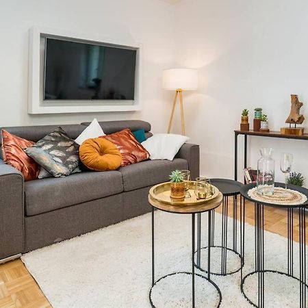 Eg Rechts -Wunderschone 80M² Grosse 3-Zimmer City Wohnung Nahe Salzburg Фрайлассінг Екстер'єр фото